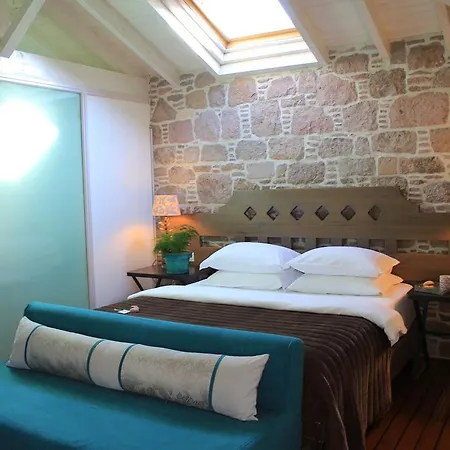 Cunda Lena 2*